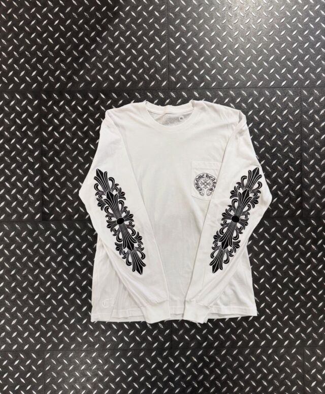 CHROME HEARTS
・
・
・
・
Las Vegas Limited  L/S TEE white
size XL
・
・
・
Available in store.
・
・
・
#金沢 #kanazawa
#chromhearts
#クロムハーツ