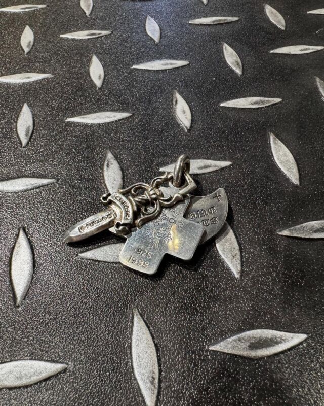 CHROME HEARTS
・
・
・
・
3TRINKETS
・
・
・
Available in store.
・
・
・
#金沢 #kanazawa
#chromhearts
#クロムハーツ