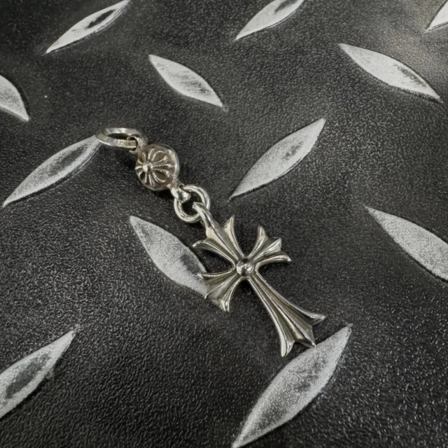 CHROME HEARTS
・
・
・
・
CHARM 1 BALL TINY CH CROSS
・
・
・
Available in store.
・
・
・
#金沢 #kanazawa
#chromhearts
#クロムハーツ